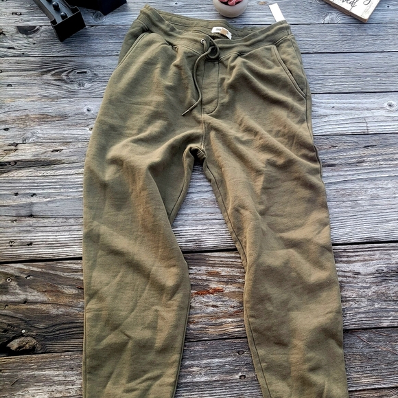 GoodThreads Olive Green Joggers - Picture 2 of 8